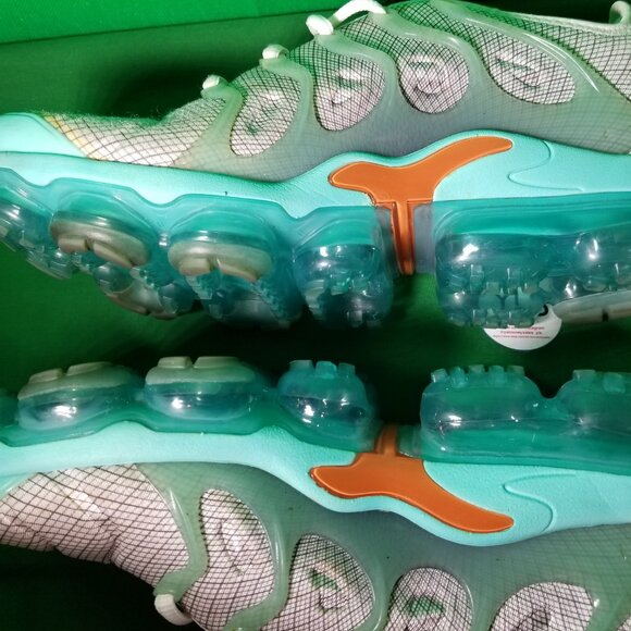 Nike Air VaporMax Plus Mens Size 9.5 Gray Green Athletic Running Shoes Sneakers - Picture 10 of 15